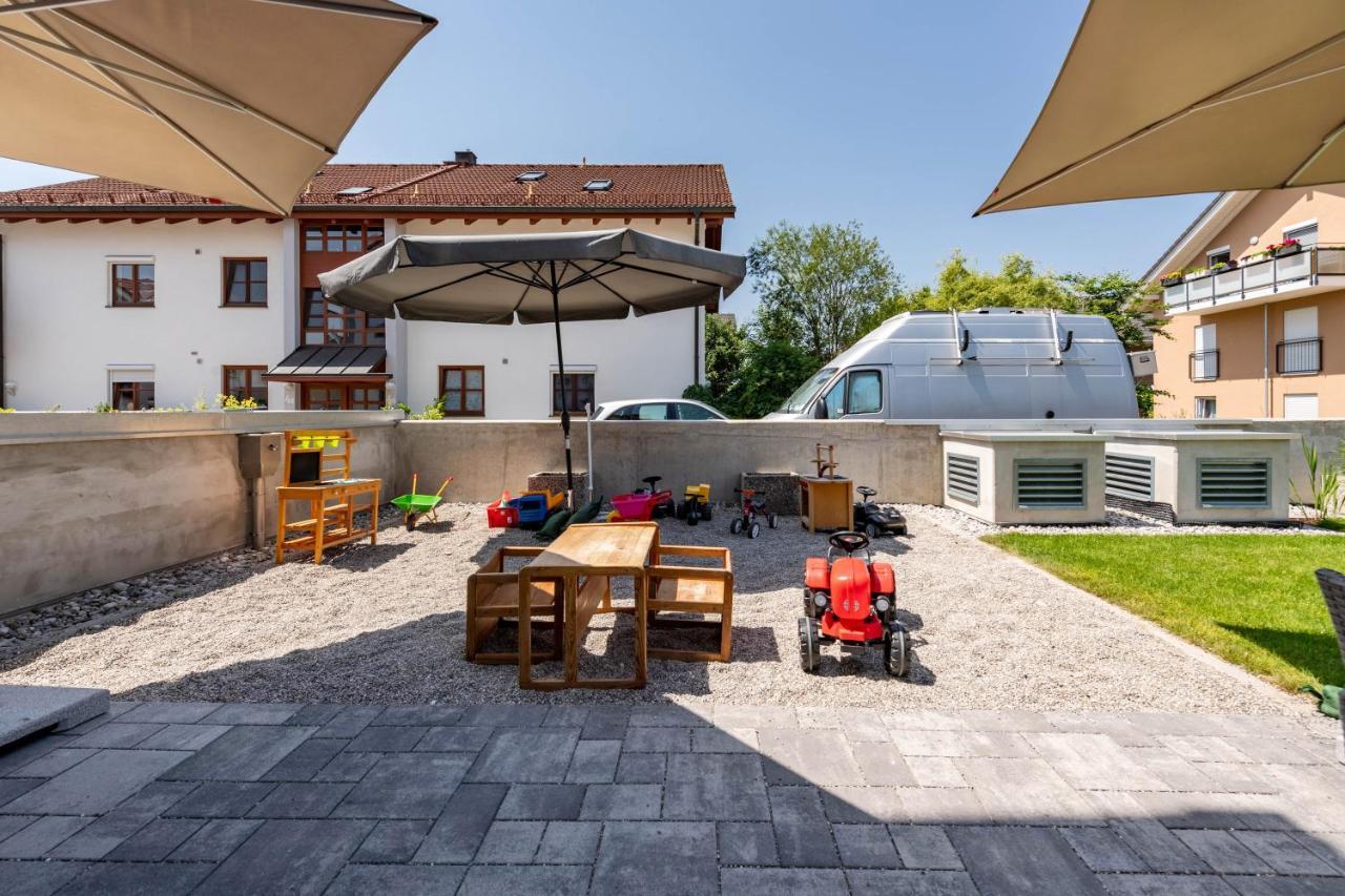 Schloeglhof Villa Gilching Exteriör bild